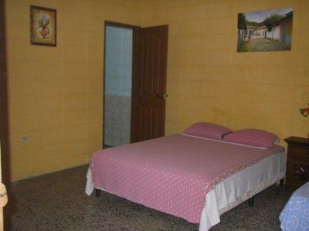 Guesthouse Dos Molinos B&B San Pedro Sula Habitación foto