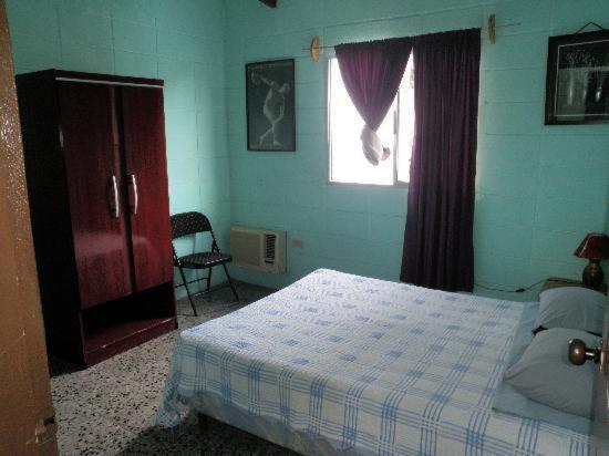Guesthouse Dos Molinos B&B San Pedro Sula Habitación foto